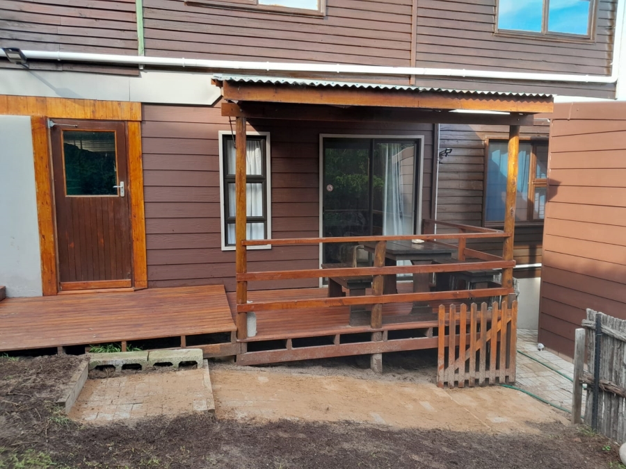 3 Bedroom Property for Sale in Paradise Beach Eastern Cape